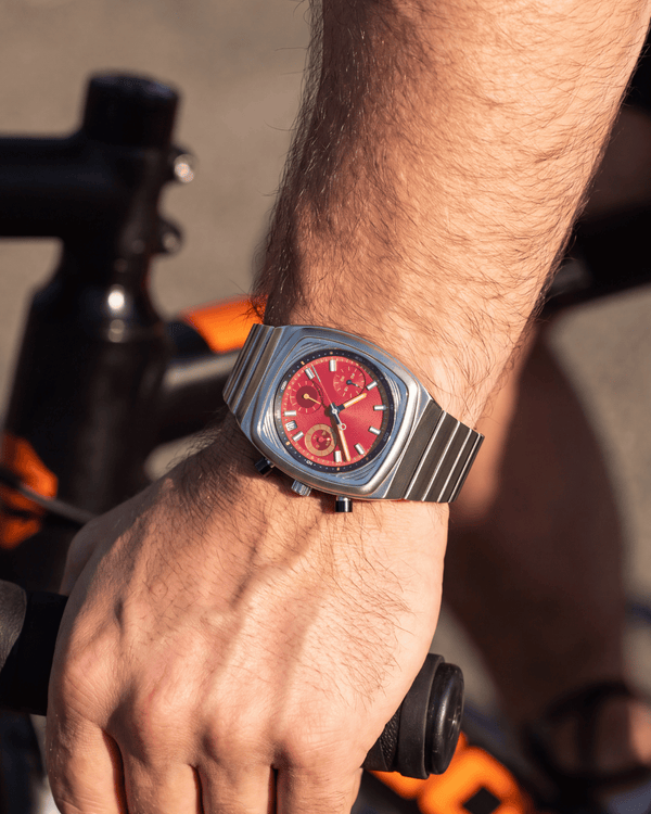 A Watch That Keeps Up