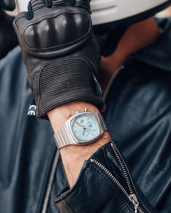 A Watch That Keeps Up